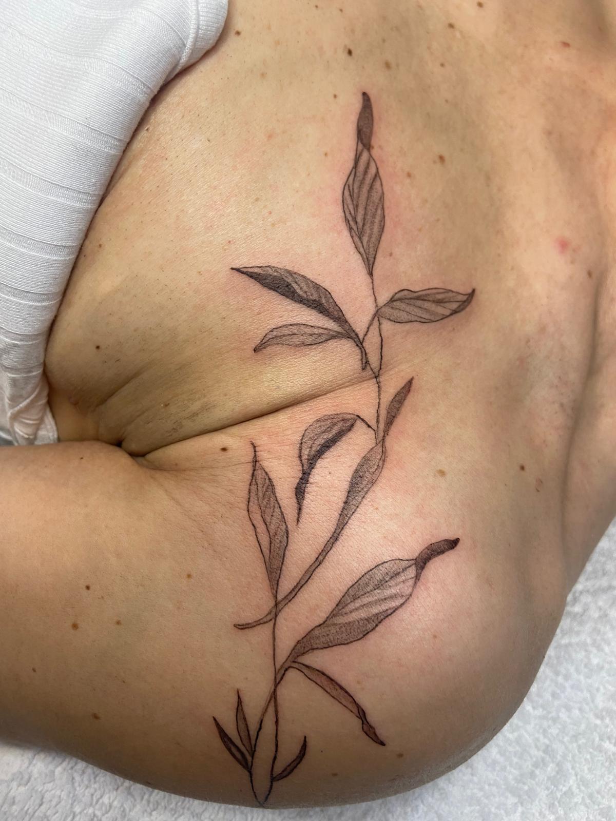 Fineline Tattoo