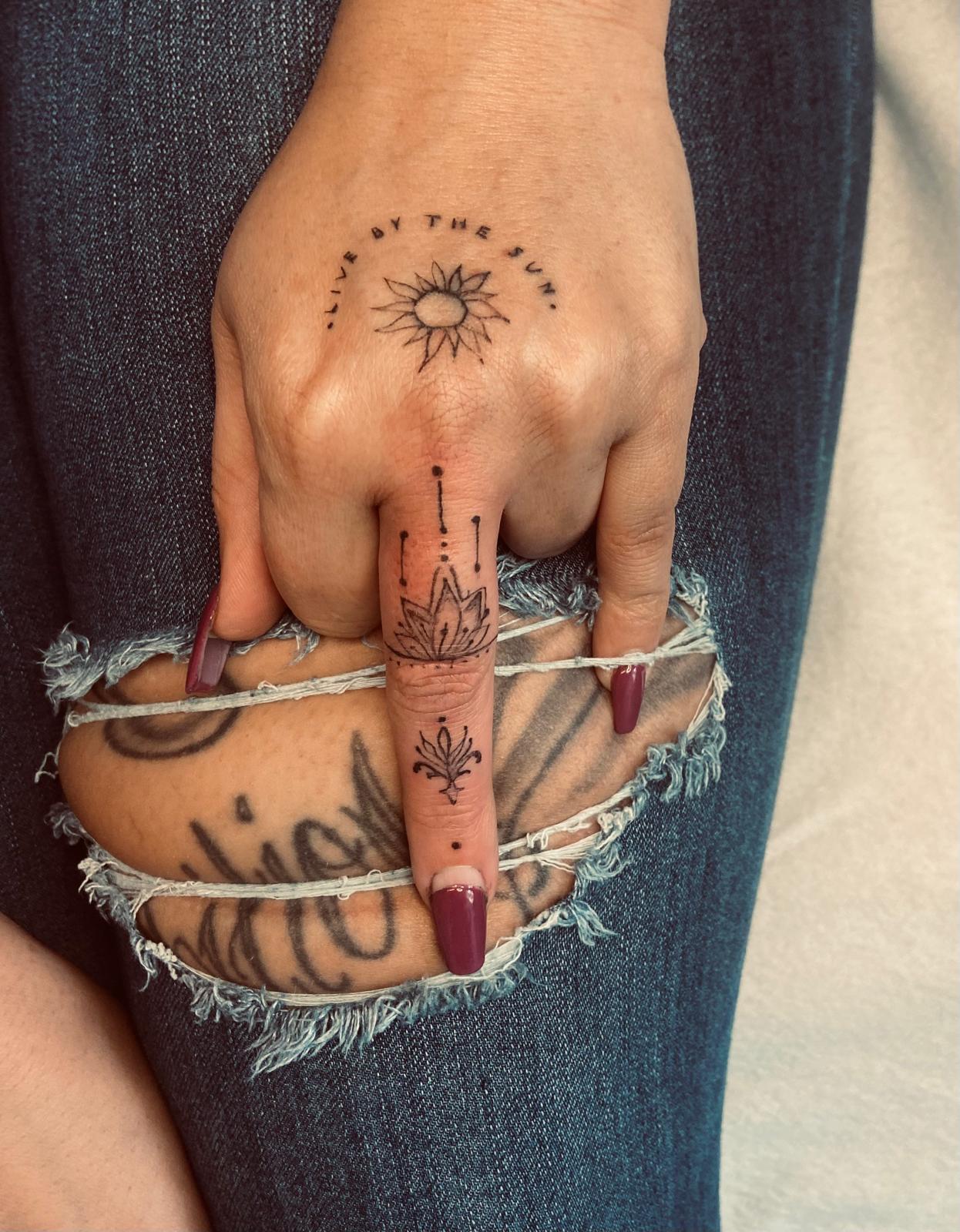 Fineline Tattoo